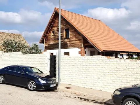 Chalet en calle del Antiguo Reino de Valencia, nº 602